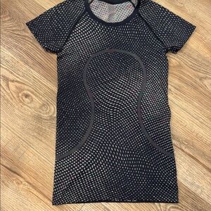 Black and Pink Patterned Short Sleeve Top